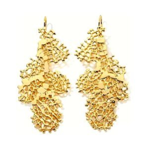 Coral lace earrings, handmade by Anitanja Lawaetz